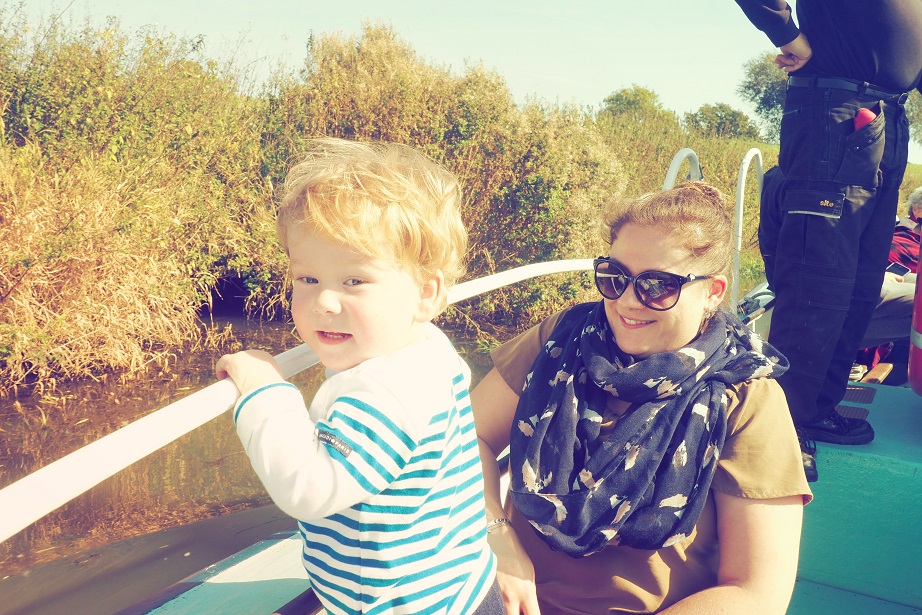 Living Arrows 40/52 , baby on a boat, maritime style