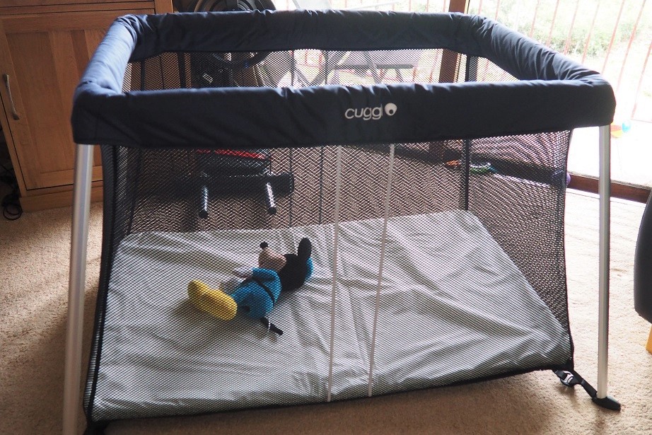Cuggl Deluxe Superlight Travel Cot Review, travel cot, argos
