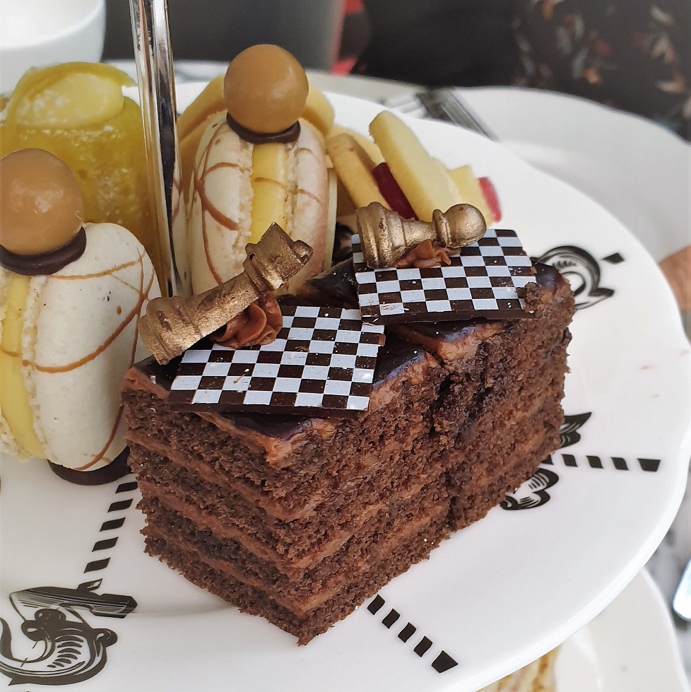Mad Hatter's Afternoon Tea, Bookatable, Feast on London, Afternoon Tea London, Sanderson Hotel, Afternoon Tea Review, The Frenchie Mummy