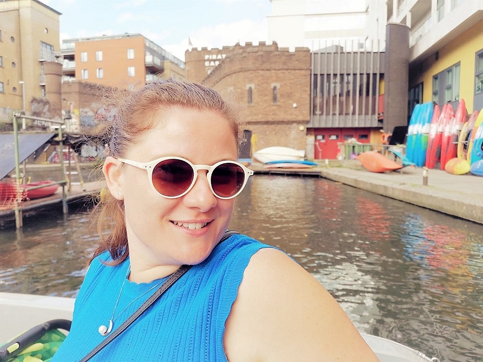 GoBoat London Review, Self-drive boat hire, things to do in London, London's canal, Paddington, The Frenchie Mummy, London Experience