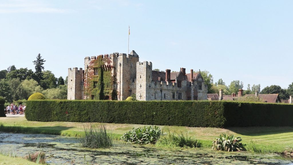 Hever Castle & Gardens, Family Fun, Days Out, Things to do in Kent, Anne Boleyn's childhood Home, Visit Kent, the Frenchie Mummy