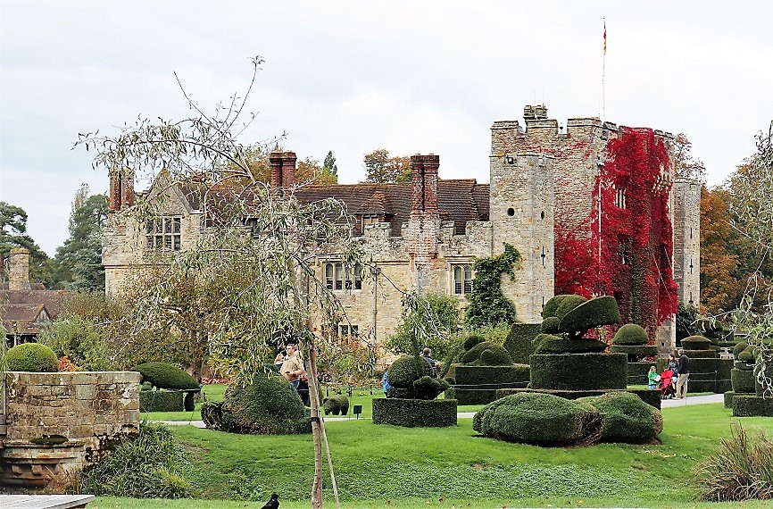 Hever Castle Luxury Bed And Breakfast, Hotels Review, Halloween, Days Out, Hever Castle & Gardens, Edenbridge, Things to Do in Kent