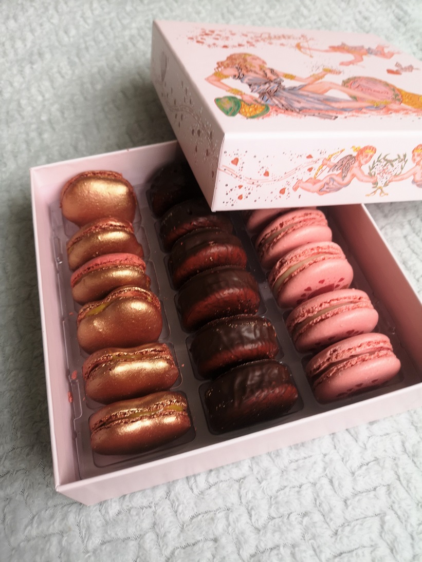 Ladurée Vénus Mon Amour Macarons Gift Box, Ladurée Macarons, French Brand, Made in France, Ladurée, Valentine's Day Giveaway, Win, the Frenchie Mummy, Venus Box, Macarons Box, Rose Macarons, Dark Chocolate, 