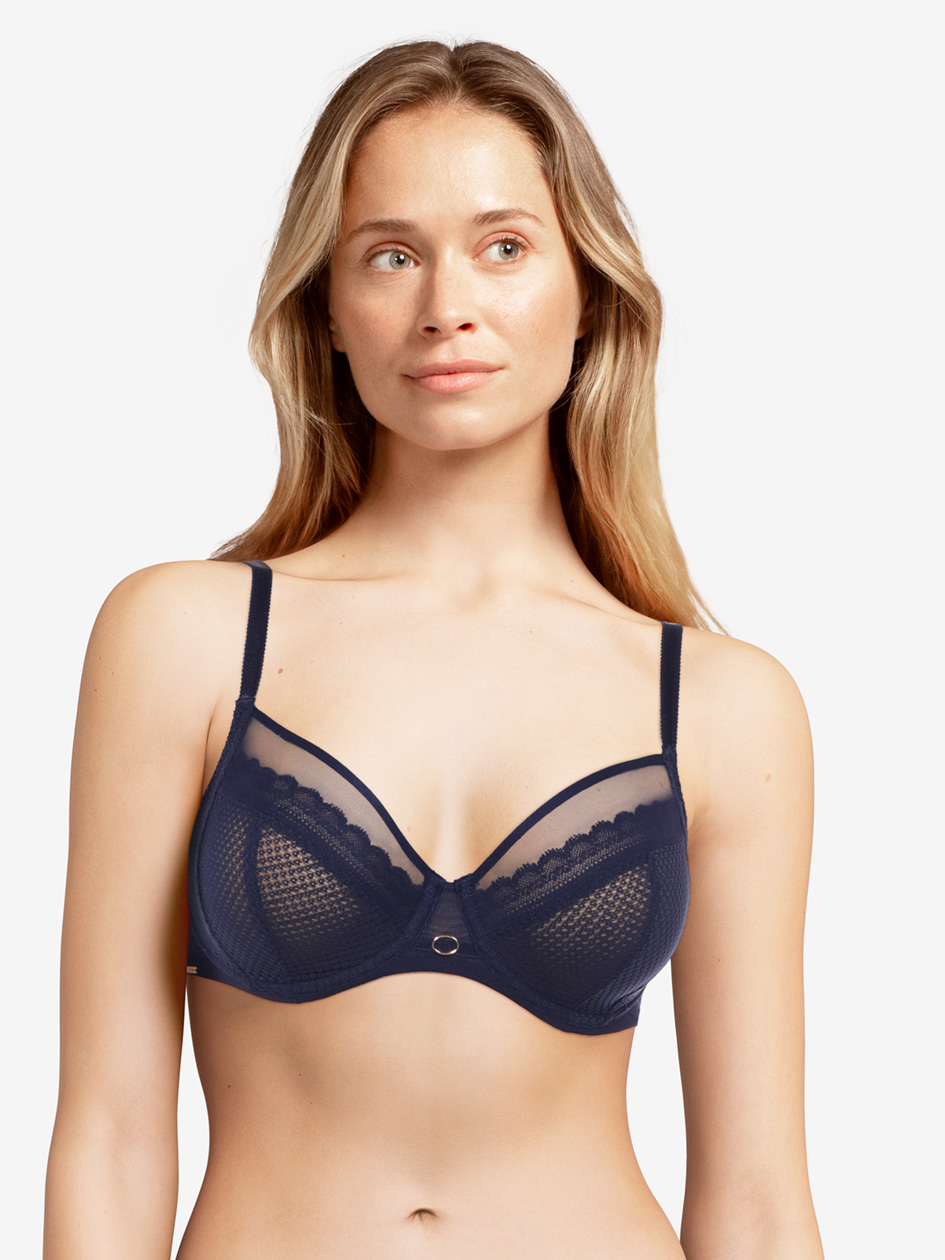 Chantelle Parisian Allure Set, Chantelle Lingerie, Chantelle, Made in France, French Brand, Underwear, Bra Set, Parisian Allure Collection, Sapphire, Underwired Bra, Win Easter Giveaway, The Frenchie Mummy