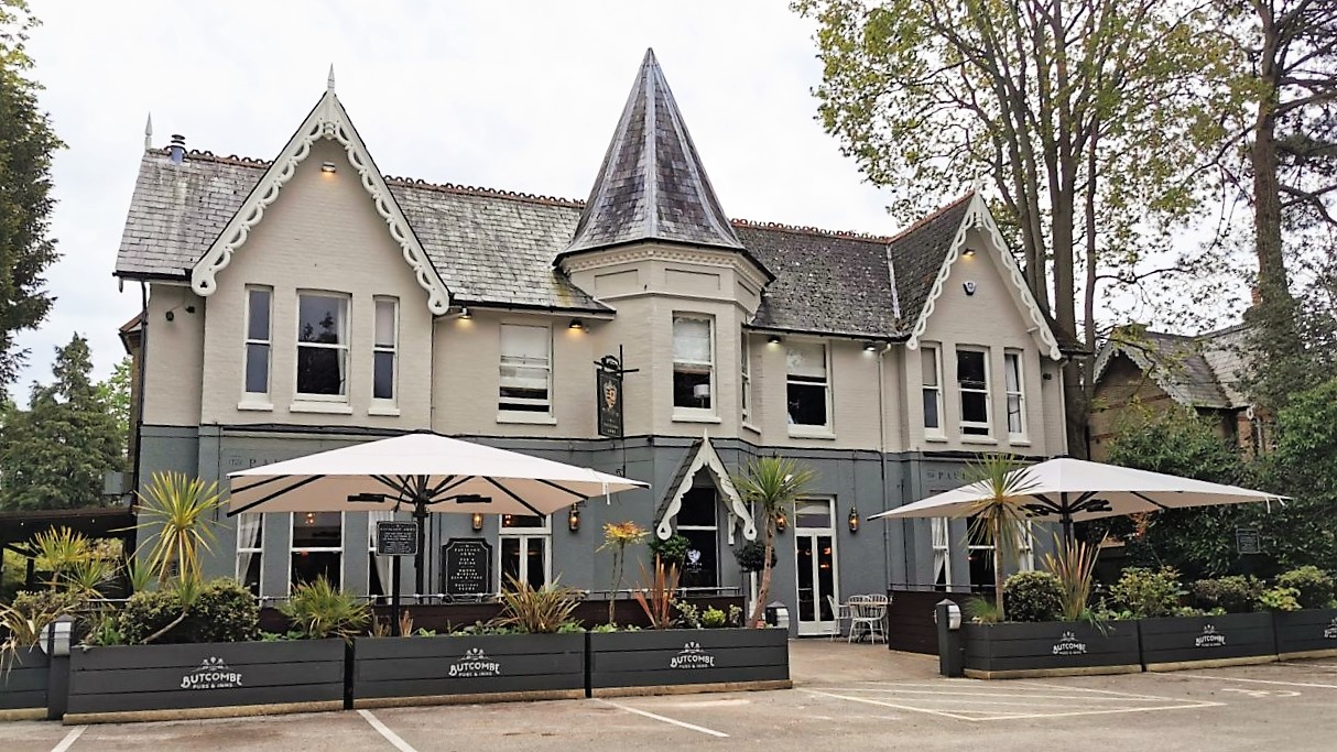 The Pavilion Arms in Bournemouth, The Pavilion Arms, Bournemouth, Dorset, Butcombe Brewing Co, Pub Hotel, Hotel Review, Family-Friendly, UK Holiday, UK Staycation, UK Hotel, Seaside Resort, The Frenchie Mummy