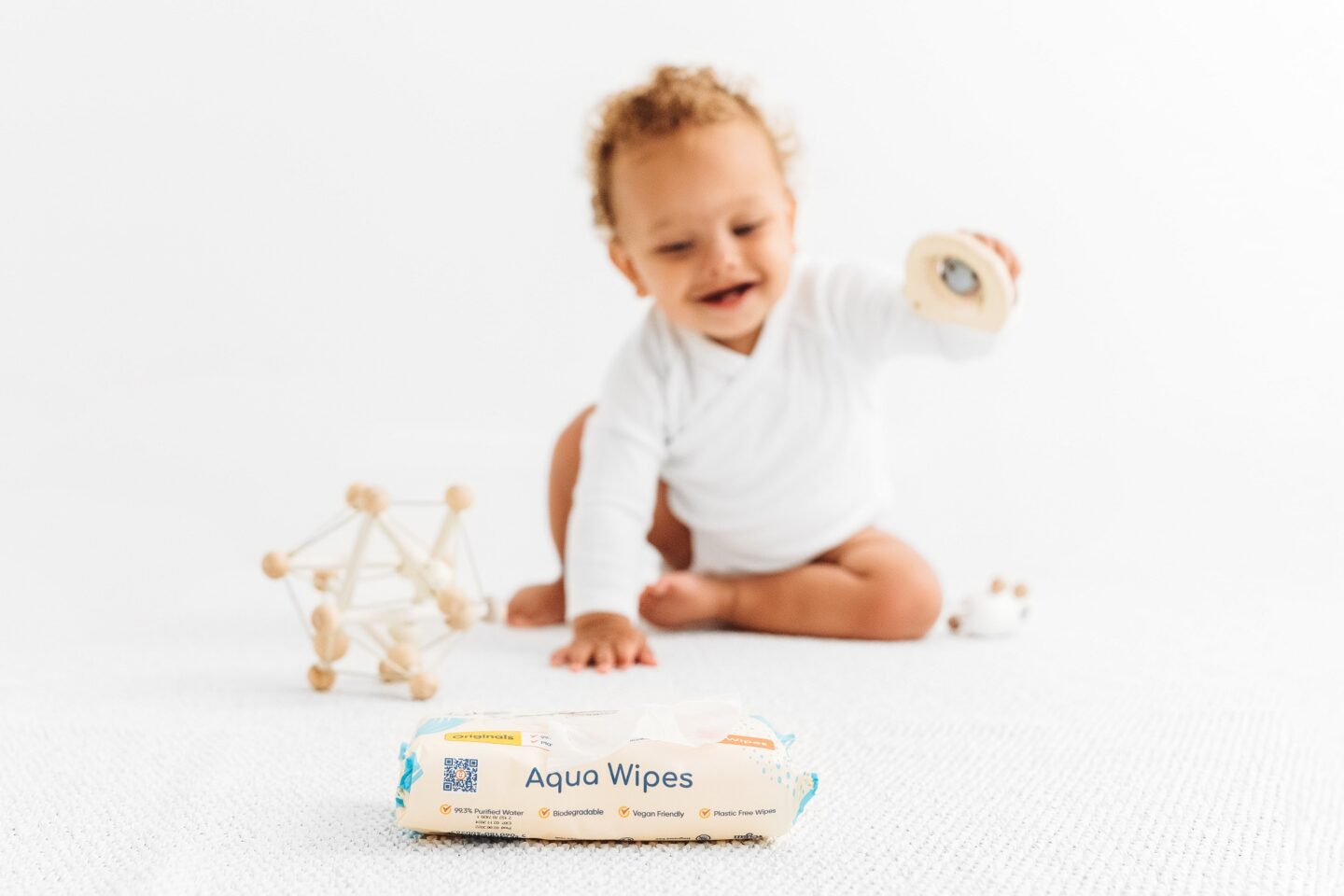 Aqua Wipes Bundle, Eco-friendly wipes, Baby Wipes, Baby products, plastic-free, biodegradable, sustainable, kids products, Xmas Giveaways, win, competition, the Frenchie Mummy, Aqua Wipes