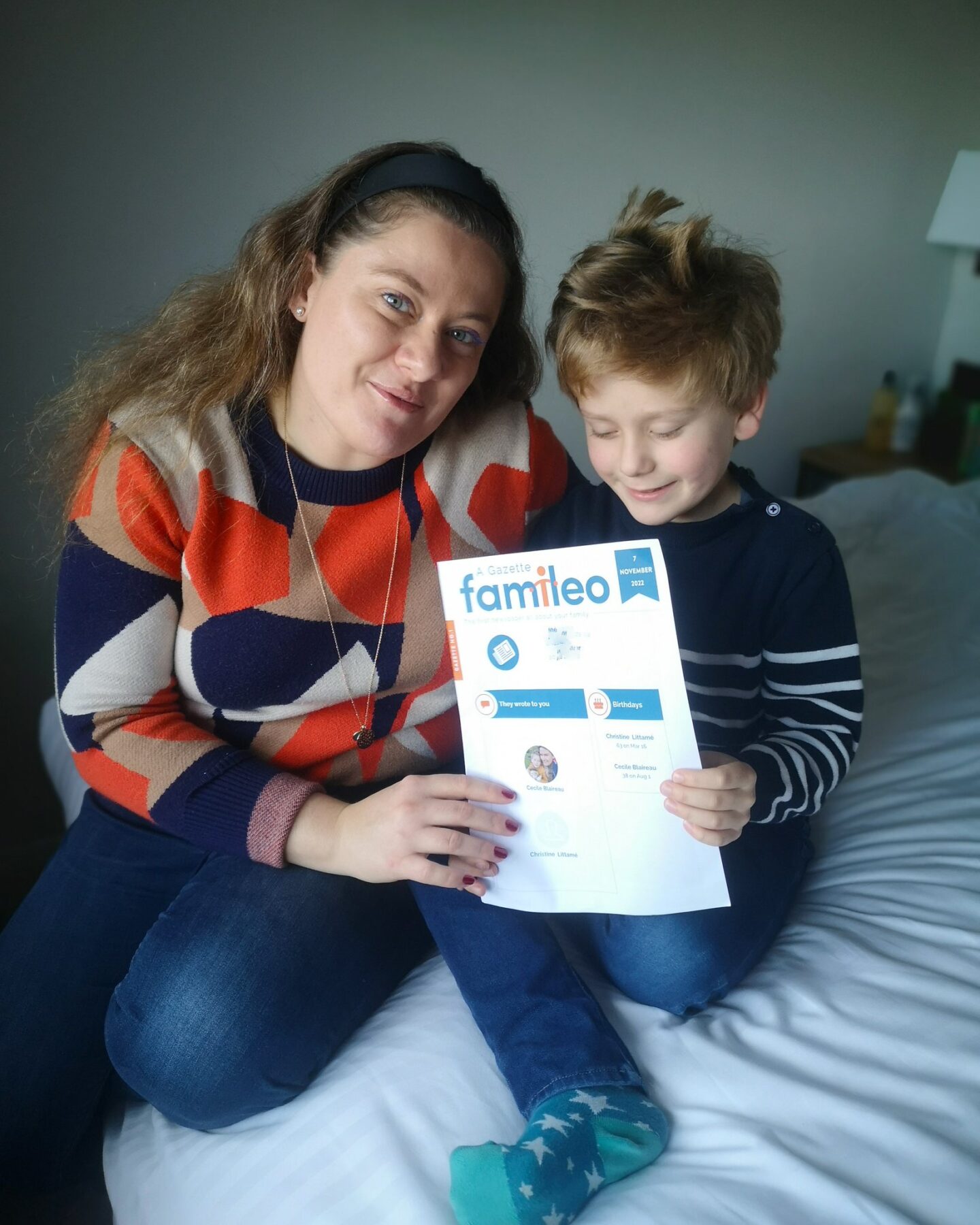 Famileo Subscription, Famileo Newspaper, Family Newspaper, Share News, Photo App, Family App, the Frenchie Mummy, Mother's Day Present, Mother's Day Giveaway, Win, Competition, Family News, Expat Life, App Review