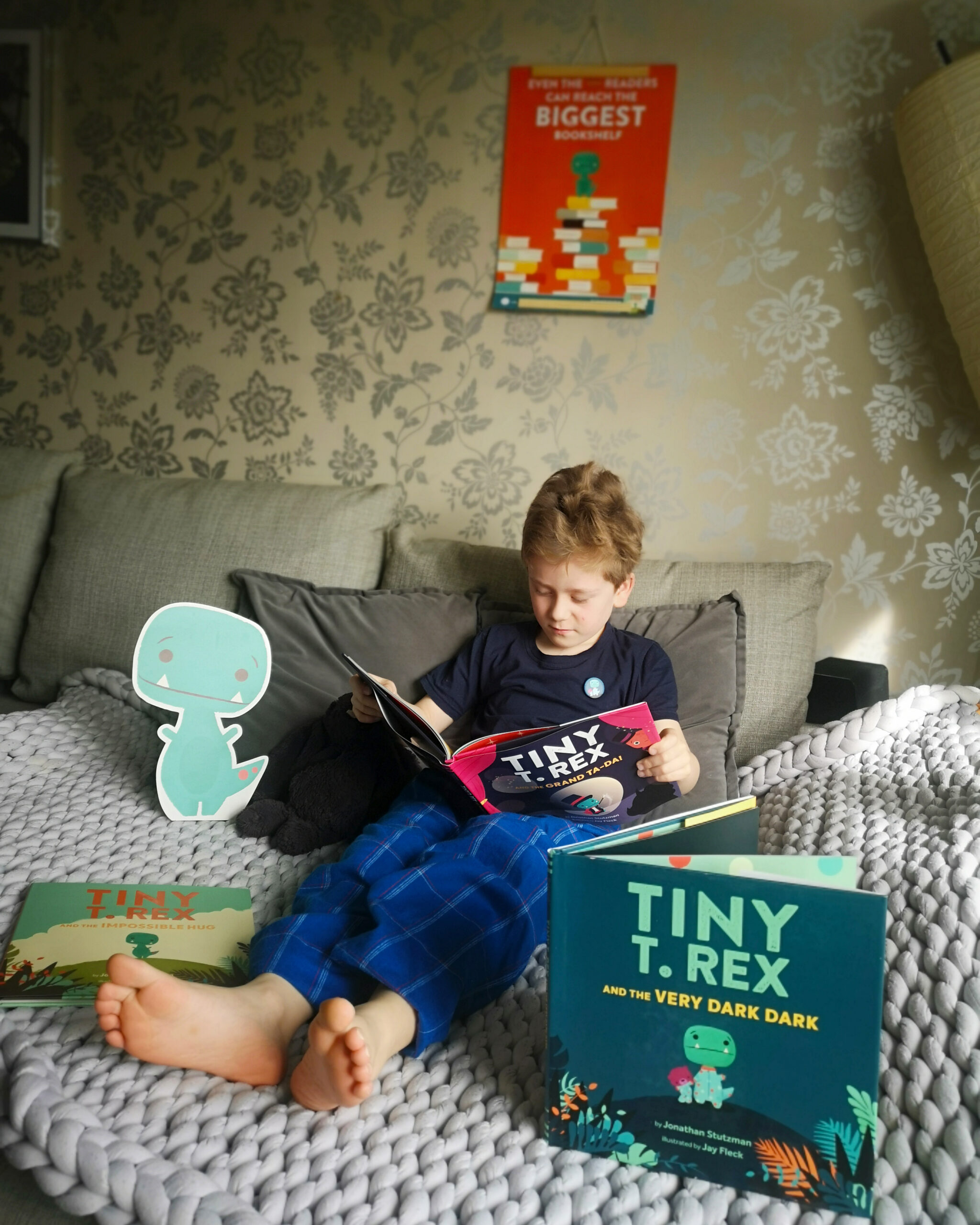  Tiny T. Rex Books Series, Abrams & Chronicle Books, Independent Publisher, Kids Books, Illustrations Books, Easter Giveaway, Competition, Win, Picture Book, the Frenchie Mummy Tiny T. Rex, Ta Da! 