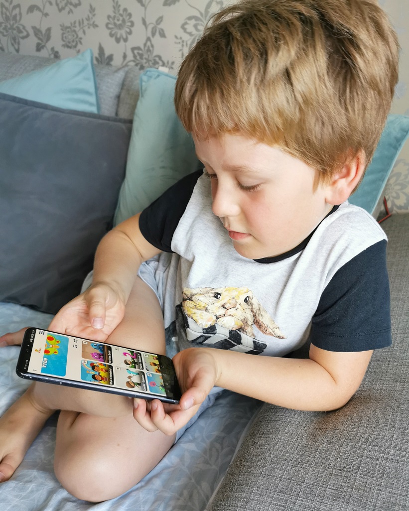 Navigate E-Safety with Your Kids, E-Safety, Internet, New Technologies, Kids Development, Mum Life, Tablet, The Frenchie Mummy, Life Post, Online with Kids