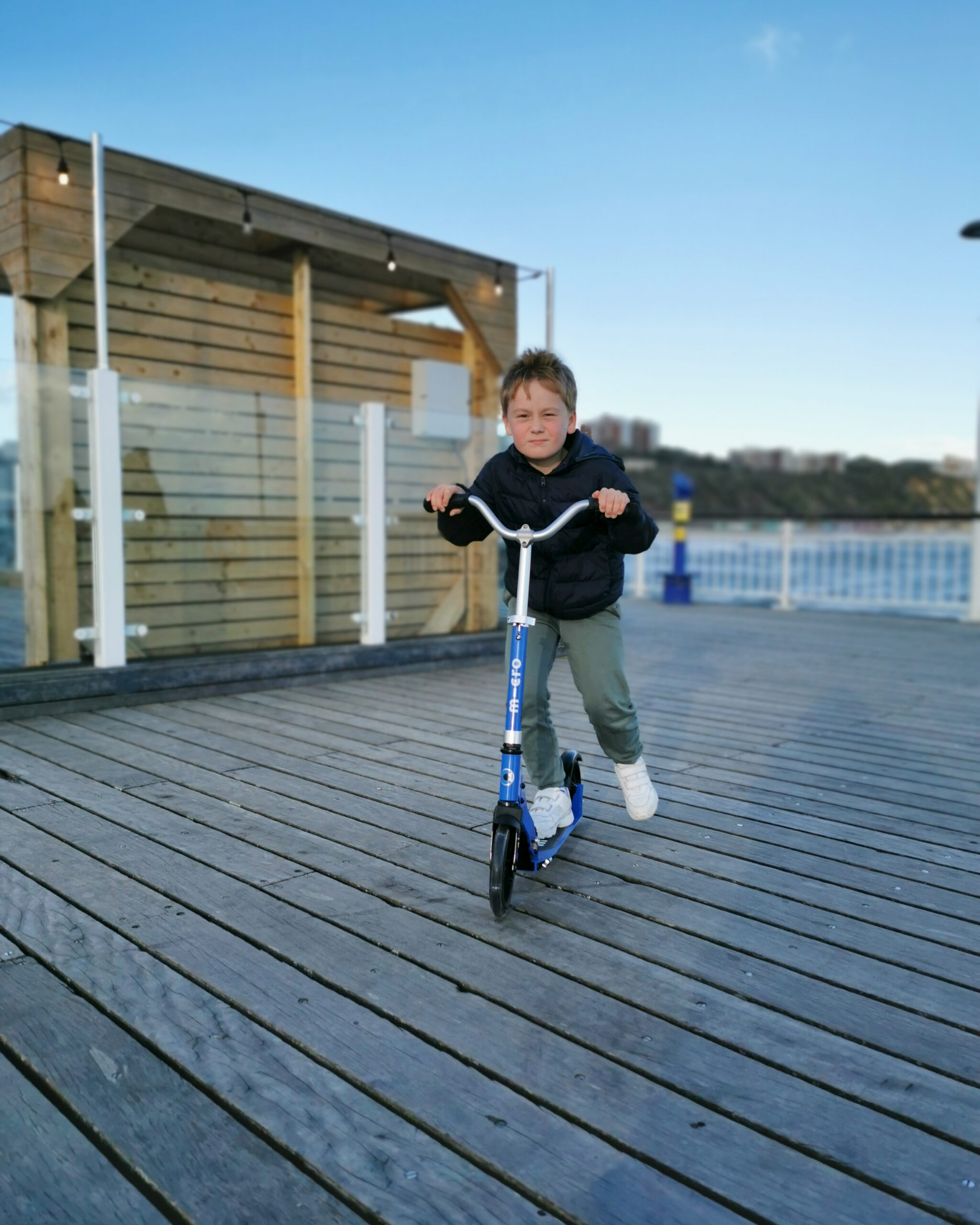 Cruiser LED Micro Scooter, Micro Scooters, Made for Adventure, Made in Switzerland, Scooters, Scooting, the Frenchie Mummy, Frenchie Xmas Giveaways 2023, Giveaway, Competition, Win, 