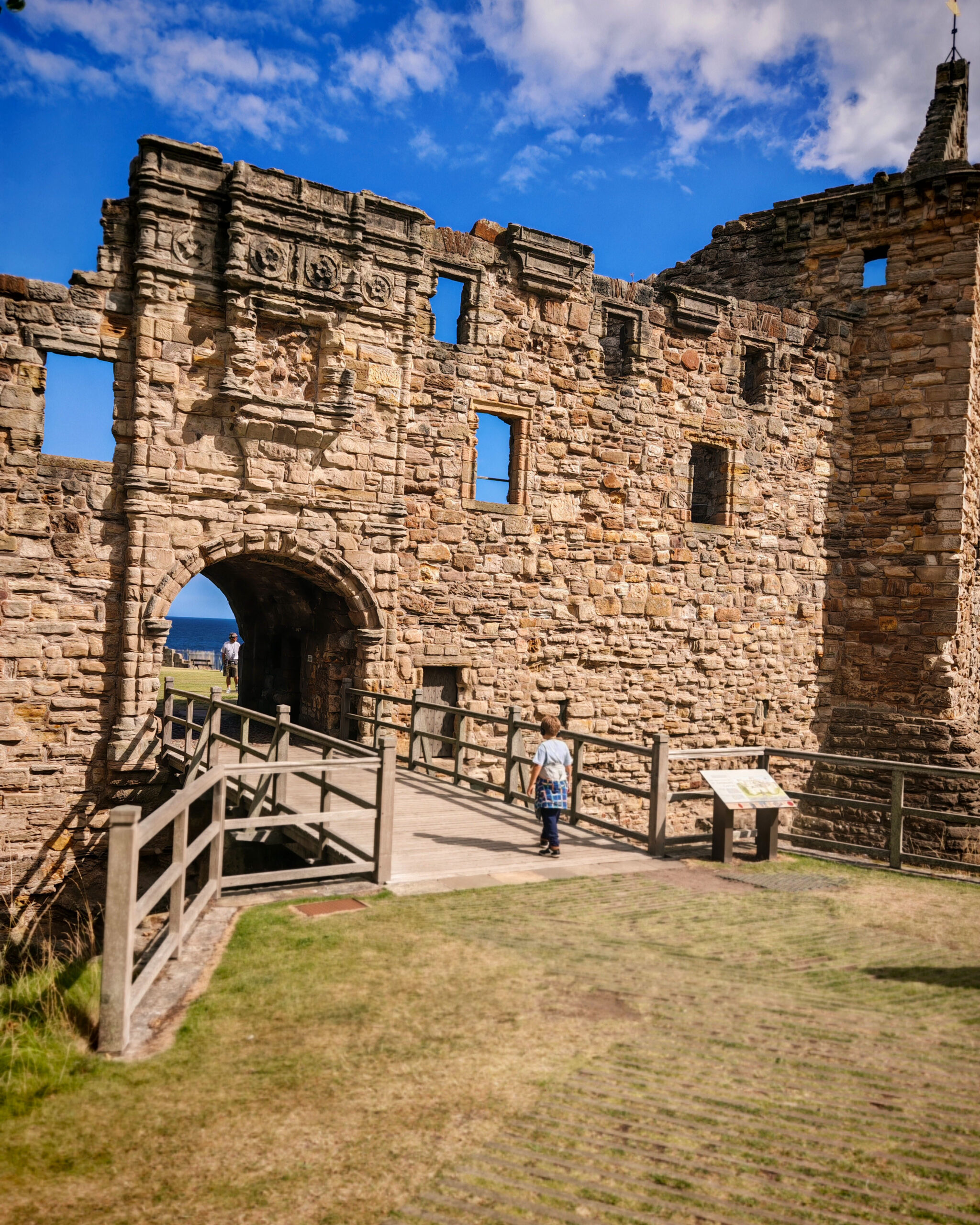 Scotland with Largo Leisure, Visit Scotland, Sauchope Links Holiday Park in Crail, Fife Coastal Path, Edinburgh, The Roseate Hotel, St Andrews, Crail, Scottish holidays, Family-friendly, the Frenchie Mummy, Luxury Holiday Park, Retreat Lodge