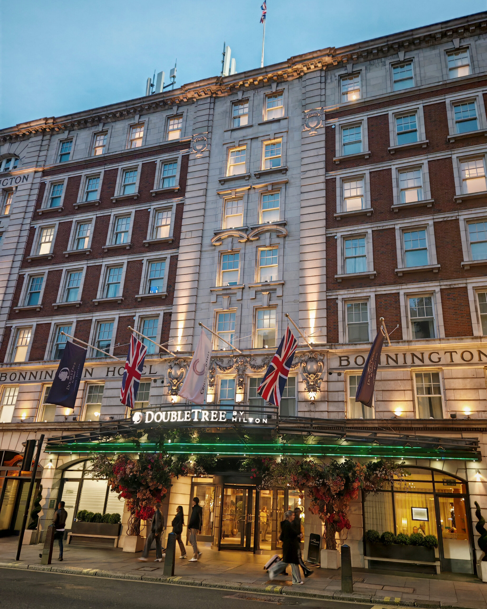 The DoubleTree by Hilton London - West End, Family-Friendly Hotel, Hotel Review, London Hotel, Travel with Kids, the Frenchie Mummy, West End London, Bloomsbury, British Museum, Covent Garden, Sixes Cricket Club The DoubleTree by Hilton London - West End, Family-Friendly Hotel, Hotel Review, London Hotel, Travel with Kids, the Frenchie Mummy, West End London, Bloomsbury, British Museum, Covent Garden, Sixes Cricket Club