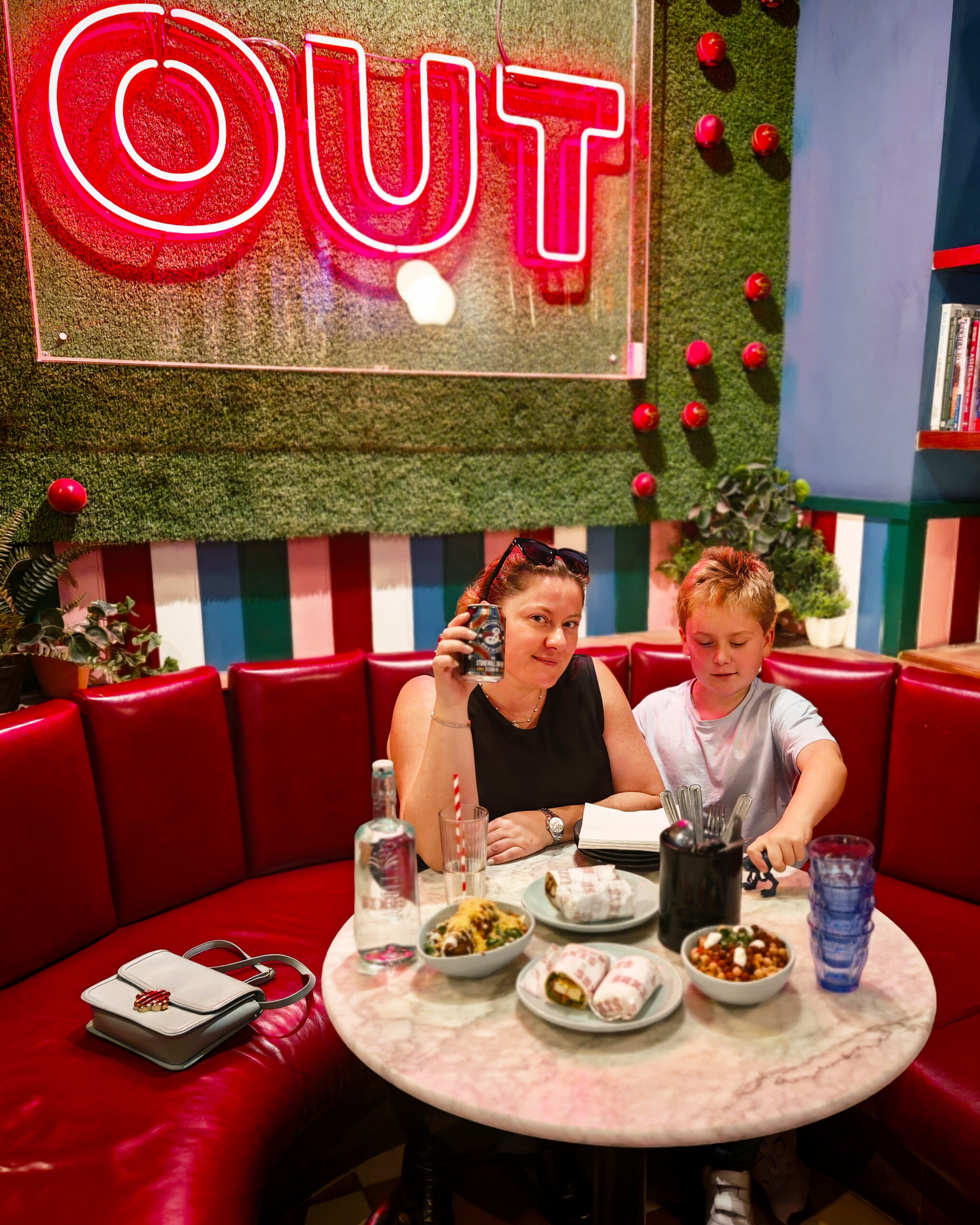 The DoubleTree by Hilton London - West End, Family-Friendly Hotel, Hotel Review, London Hotel, Travel with Kids, the Frenchie Mummy, West End London, Bloomsbury, British Museum, Covent Garden, Sixes Cricket Club The DoubleTree by Hilton London - West End, Family-Friendly Hotel, Hotel Review, London Hotel, Travel with Kids, the Frenchie Mummy, West End London, Bloomsbury, British Museum, Covent Garden, Sixes Cricket Club