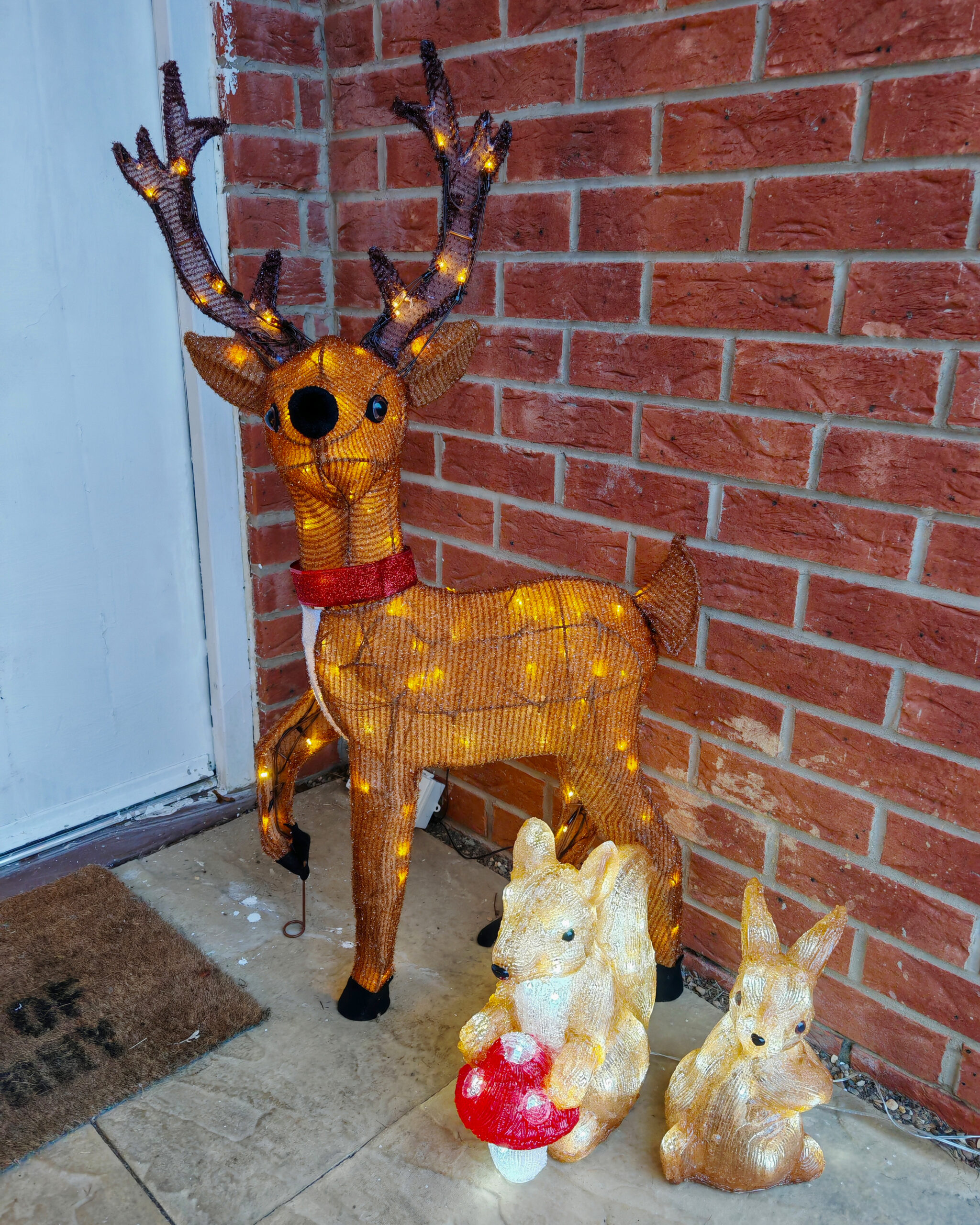 Christmas Magic with Lights4fun, Lights4Fun Christmas Range, Lights4fun, Christmas Outdoors Decorations, Christmas Figures, Christmas Characters, Christmas Outdoors Lights, Christmas Lights, the Frenchie Mummy, Winter Wonderland at Home Christmas Magic with Lights4fun, Lights4Fun Christmas Range, Lights4fun, Christmas Outdoors Decorations, Christmas Figures, Christmas Characters, Christmas Outdoors Lights, Christmas Lights, the Frenchie Mummy, Winter Wonderland at Home