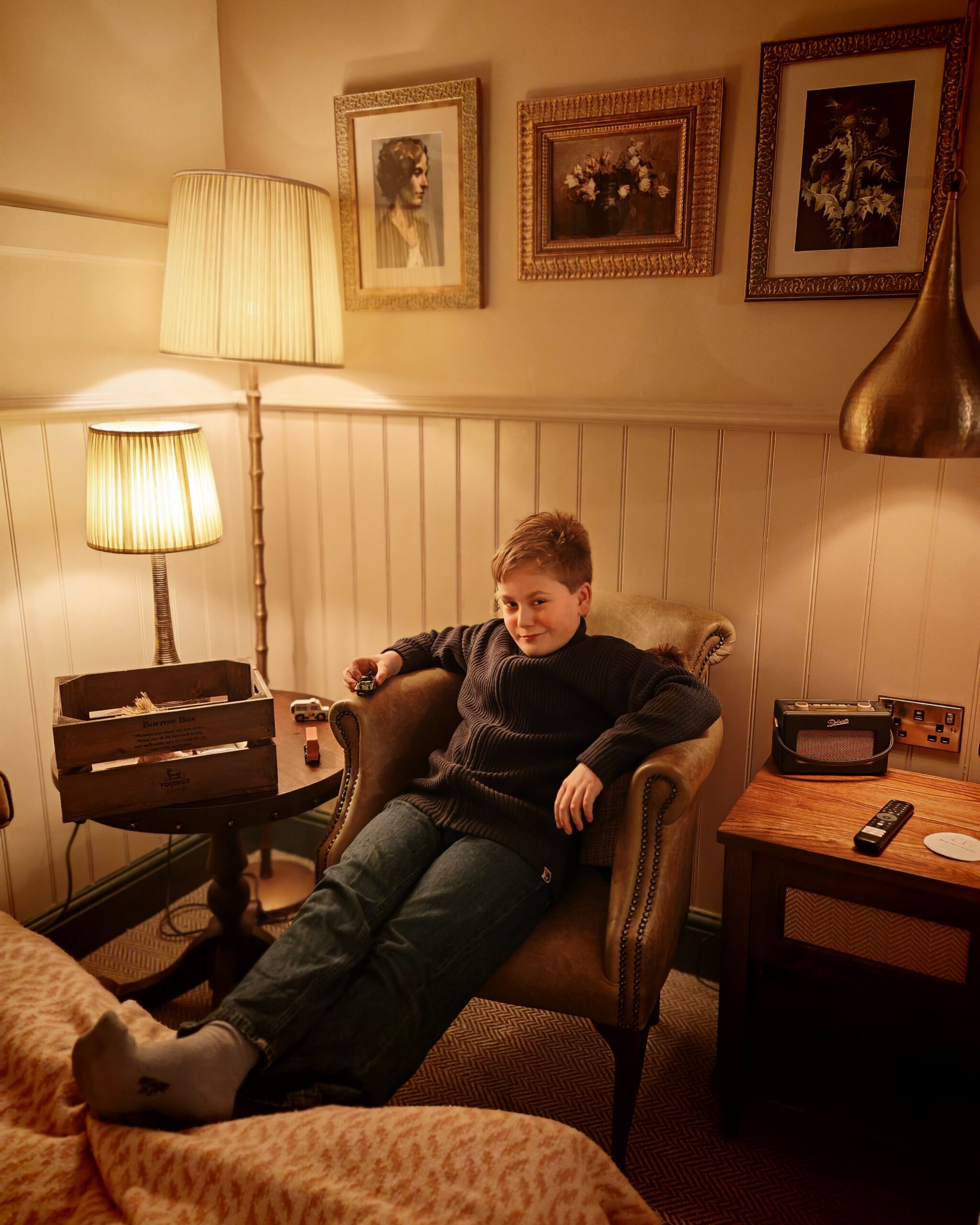 The Windmill Clapham Review, Young's Room, stay in a Pub, Family-Friendly, Pub staycation, pubs with a room, Weekend In Clapham, Hotel Review, the Frenchie Mummy, Clapham Common, London Weekend,
