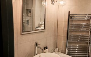 Modern Bathroom Trends, interior trends, bathroom trends, the Frenchie Mummy, Renovation work, New bathroom styles, Bathroom Showrooms,