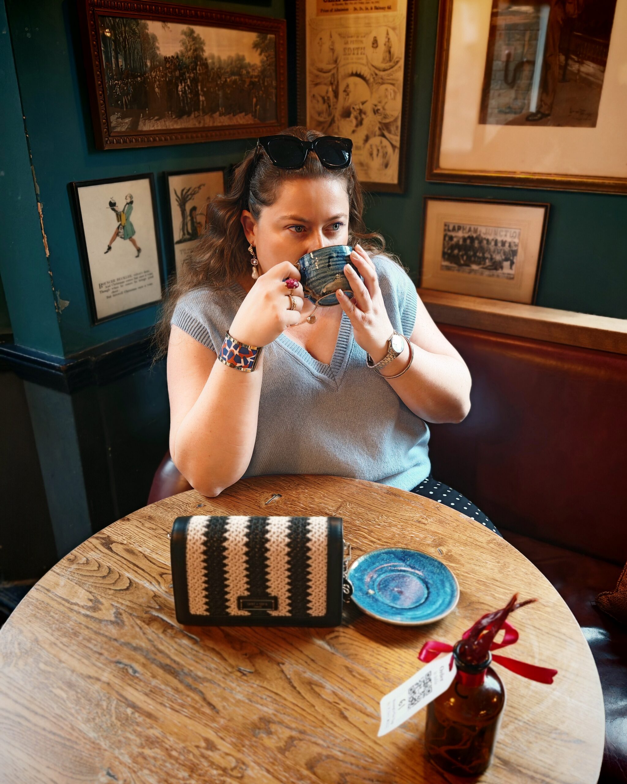 The Windmill Clapham Review, Young's Room, stay in a Pub, Family-Friendly, Pub staycation, pubs with a room, Weekend In Clapham, Hotel Review, the Frenchie Mummy