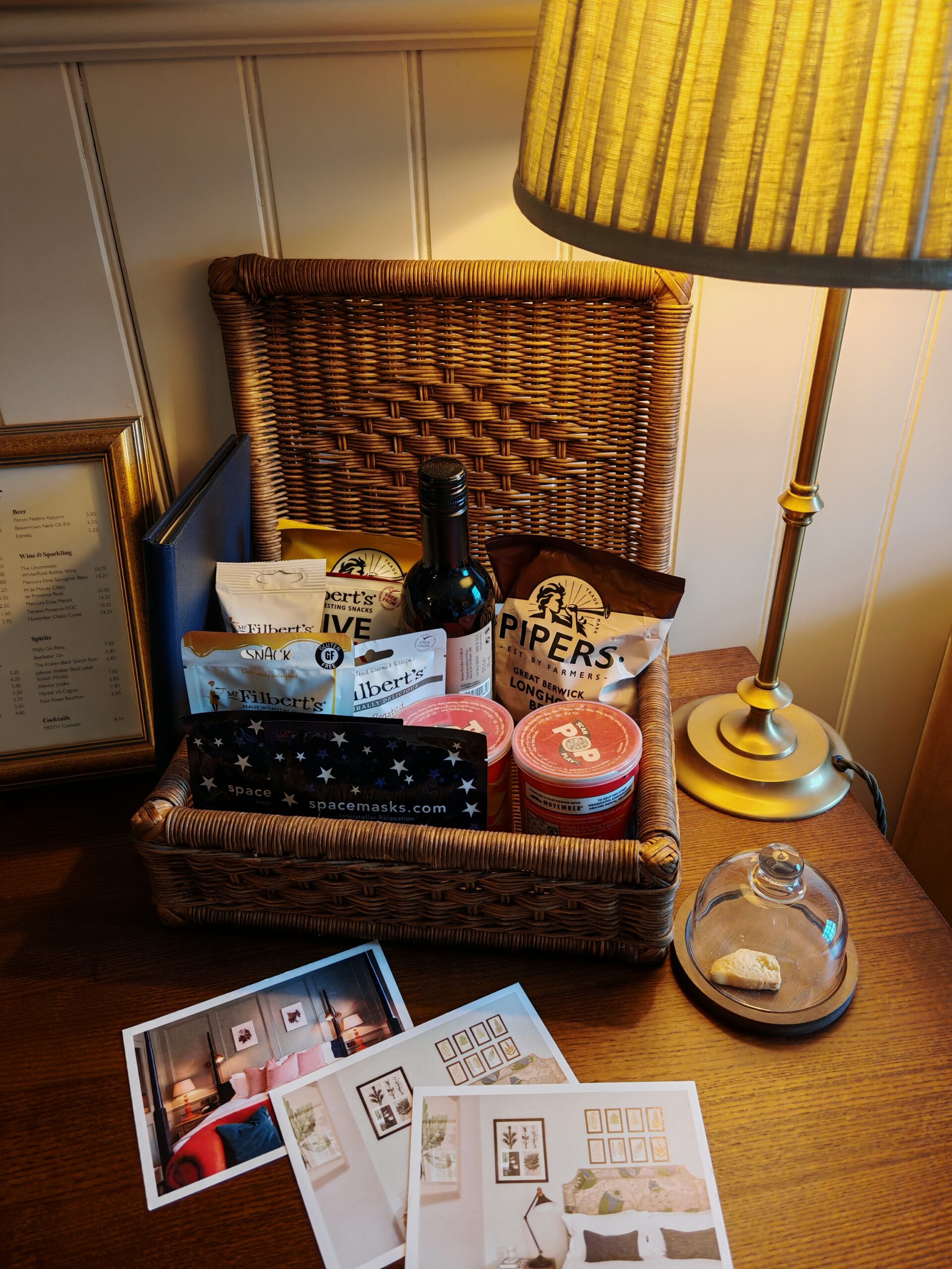 The Windmill Clapham Review, Young's Room, stay in a Pub, Family-Friendly, Pub staycation, pubs with a room, Weekend In Clapham, Hotel Review, the Frenchie Mummy