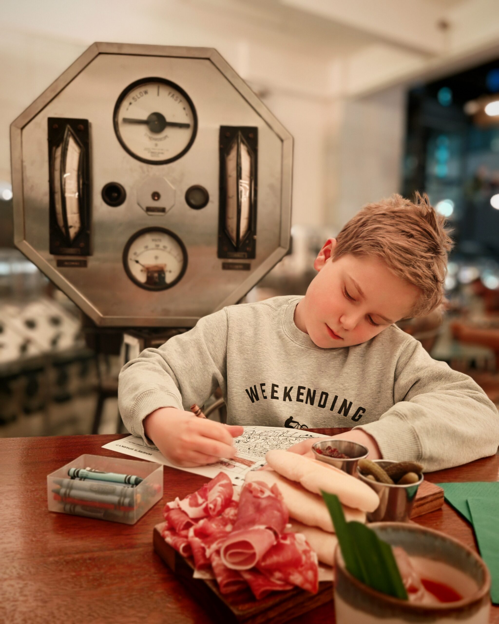 The Windmill Clapham Review, Young's Room, stay in a Pub, Family-Friendly, Pub staycation, pubs with a room, Weekend In Clapham, Hotel Review, the Frenchie Mummy, Clapham Common, London Weekend, Battersea Power Station, Control Room B