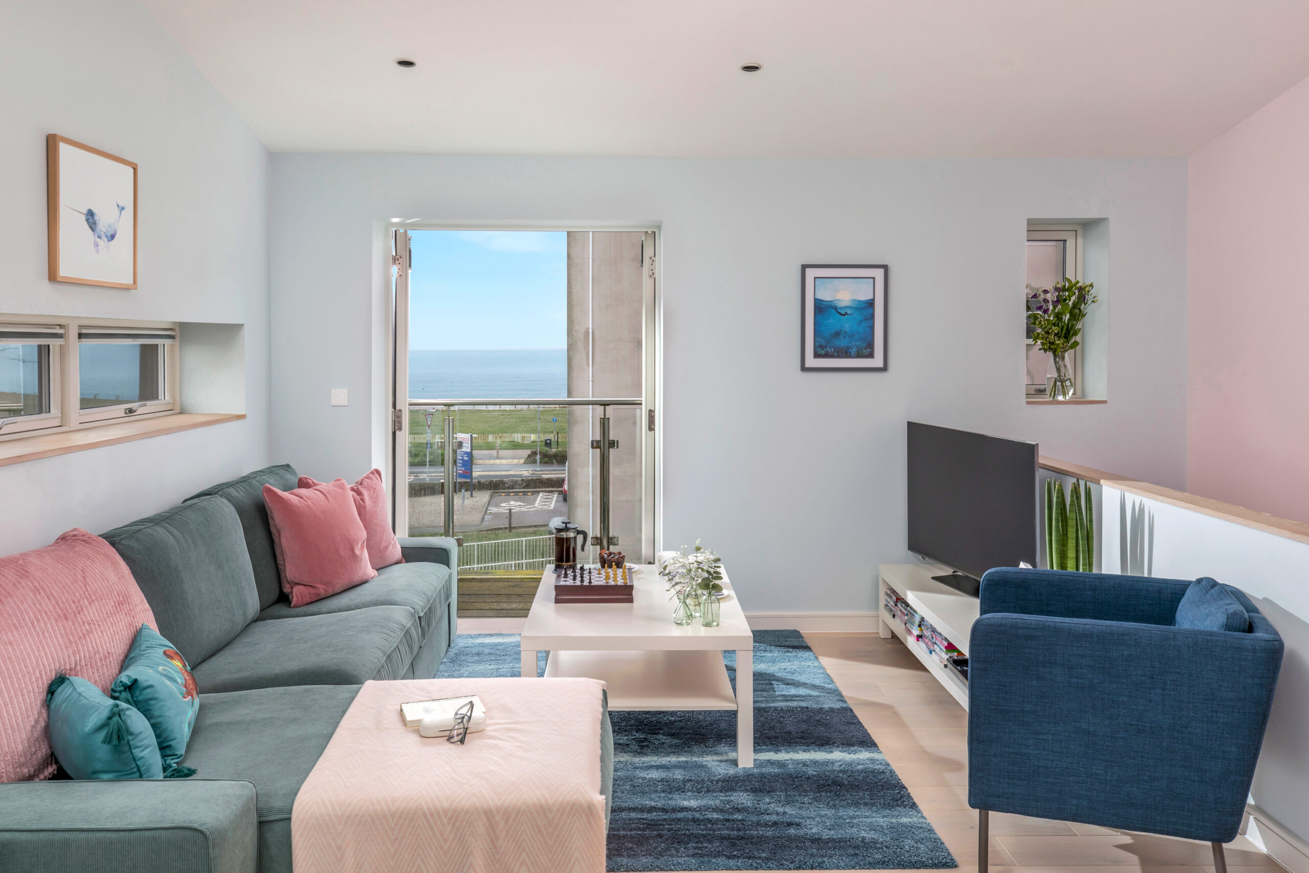 Cornwall Best Family Holiday Hotspots, visit Cornwall, Cornwall Family-Friendly Locations, Cornwall with kids, things to do in Cornwall, Family-friendly, cottages in Cornwall, the Frenchie Mummy
