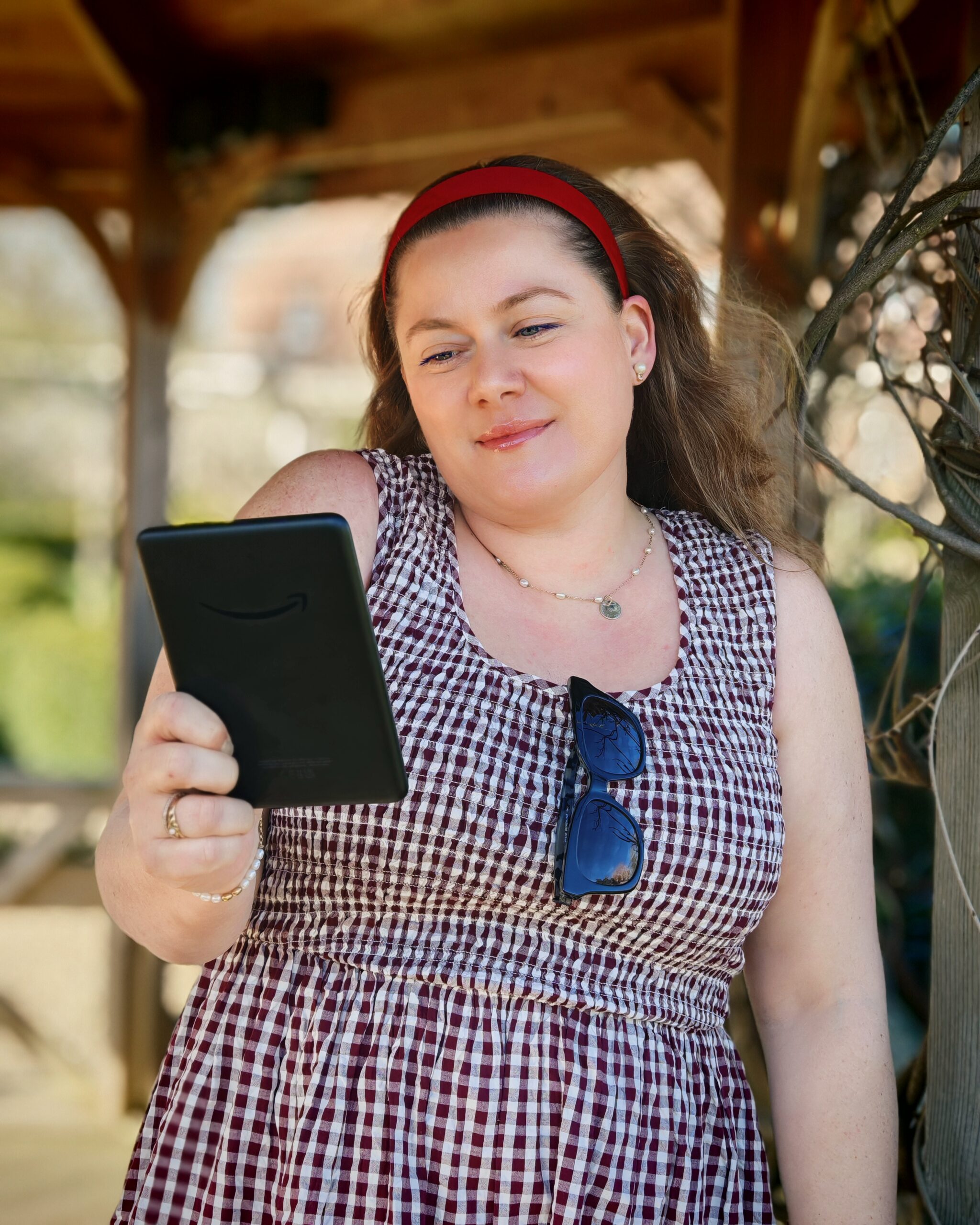 Dress Like The Heroine Of Your Own Novel, Spring Style with Very UK, Write your own Story, Very UK, Gingham Dress, Nobody's Child, Summer Dress, Dress like a heroine, Romantic style, Romantic novels, Kindle, E-readers, the Frenchie Mummy, Write your own Book style