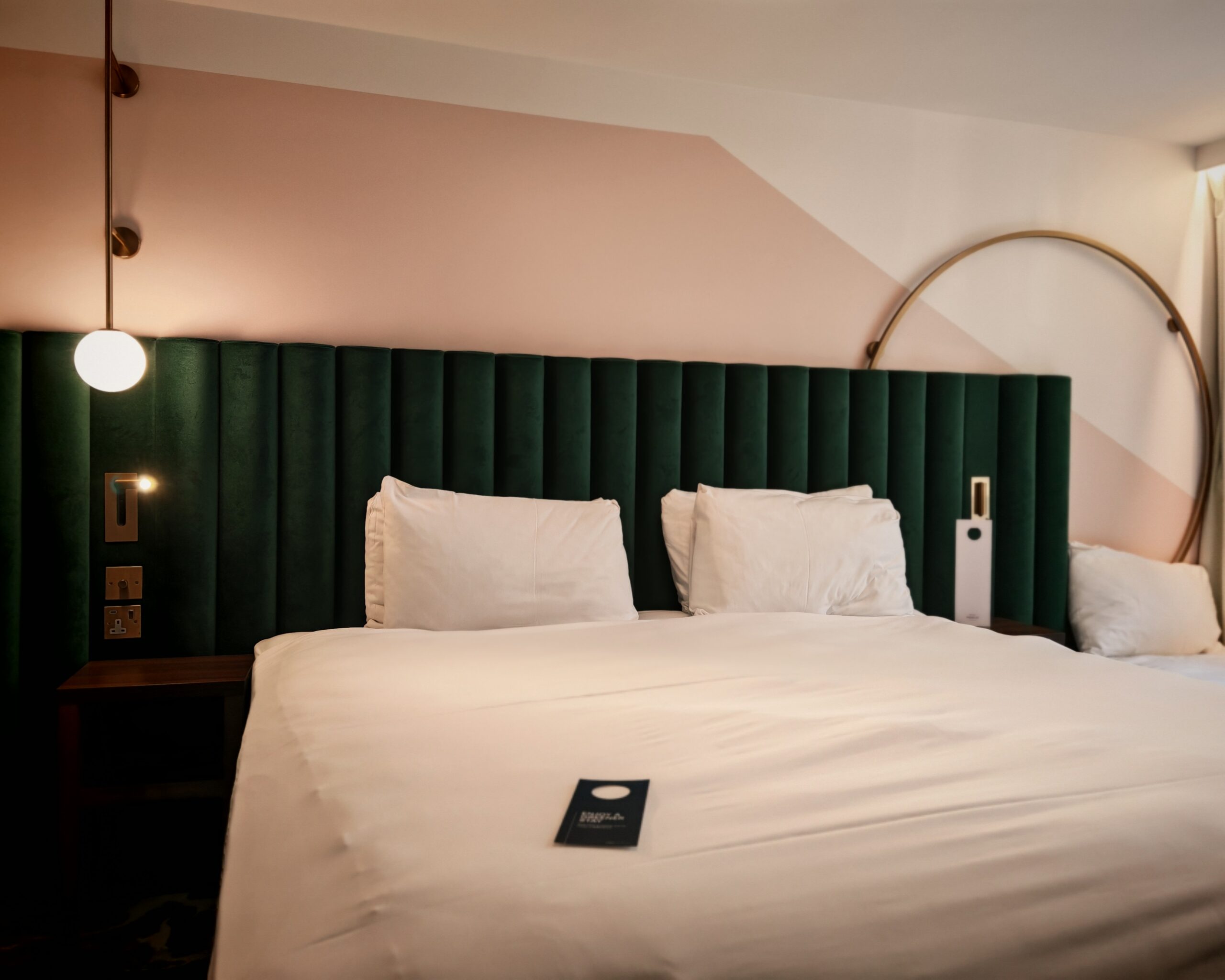 Hotel Indigo London Clerkenwell Review, Hotel Indigo London Clerkenwell, London Hotel, Hotel in Clerkenwell, Family-Friendly Hotel in London, Luxurious vibes, New Hotel in London, Family Blogger, Family Travel Blog, Family-friendly, hotel review, the Frenchie Mummy, London Hotel